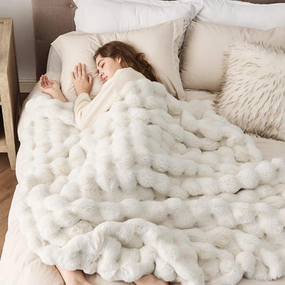 Weighted Faux Rabbit Fur Blanket – Soft & Fluffy Comfort for Stress Relief & Cozy Nights