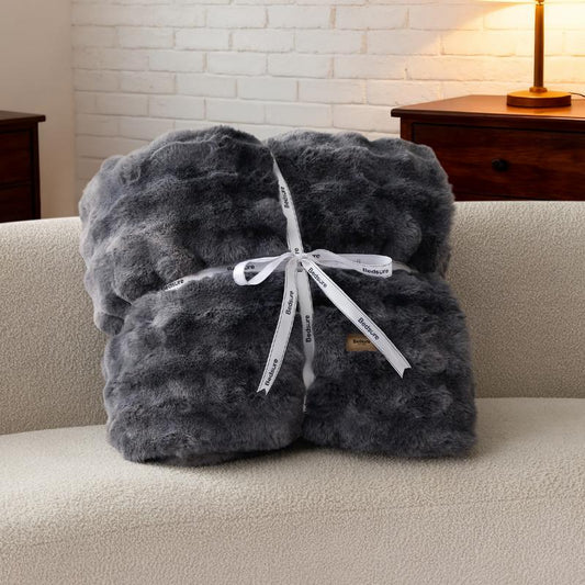 Weighted Faux Rabbit Fur Blanket – Soft & Fluffy Comfort for Stress Relief & Cozy Nights