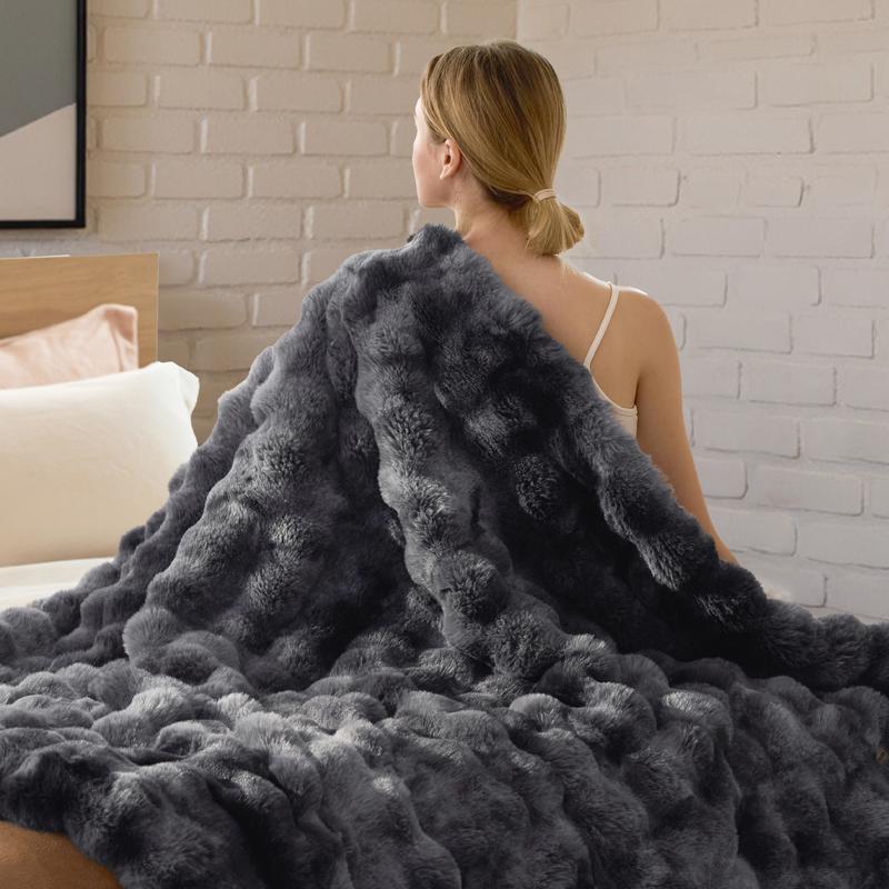 Weighted Faux Rabbit Fur Blanket – Soft & Fluffy Comfort for Stress Relief & Cozy Nights